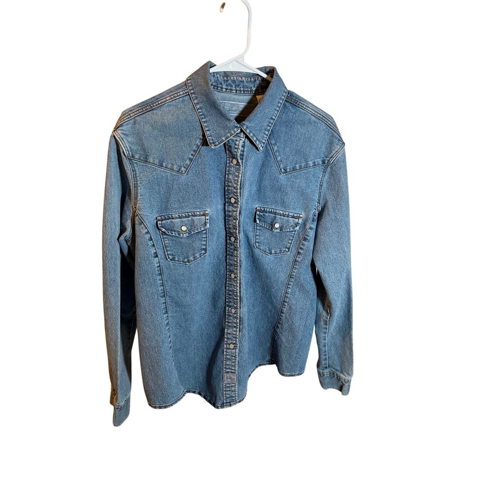 Levi Strauss Signature Button Up Shirt Women's Size XL Blue Denim Long Sleeves